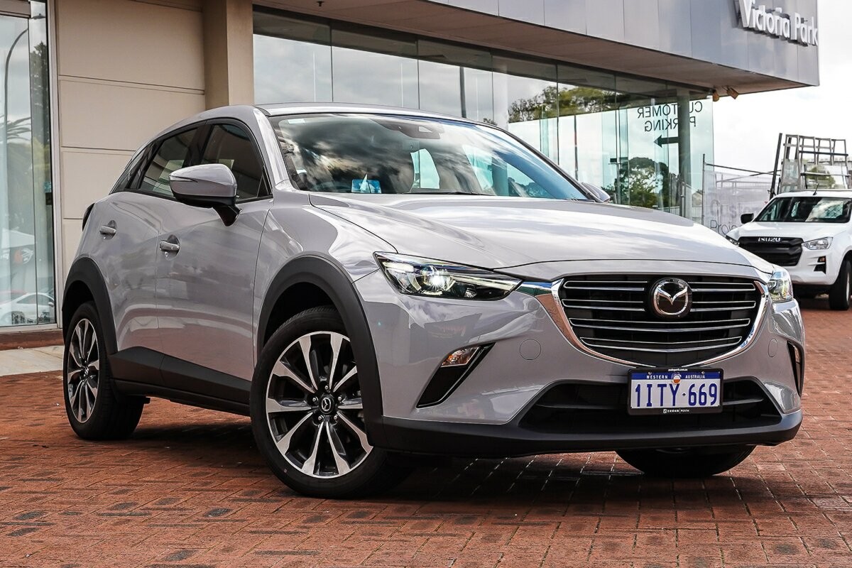 Mazda Cx-3 image 1