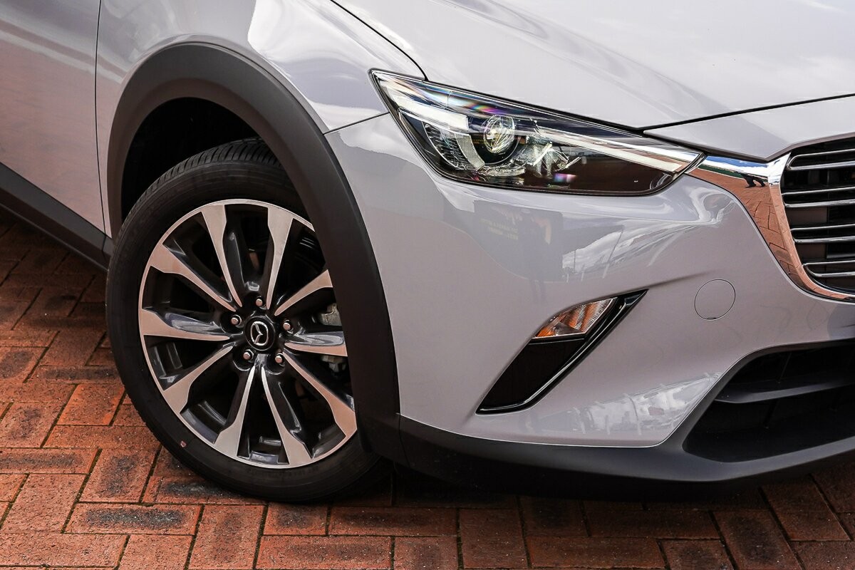 Mazda Cx-3 image 2