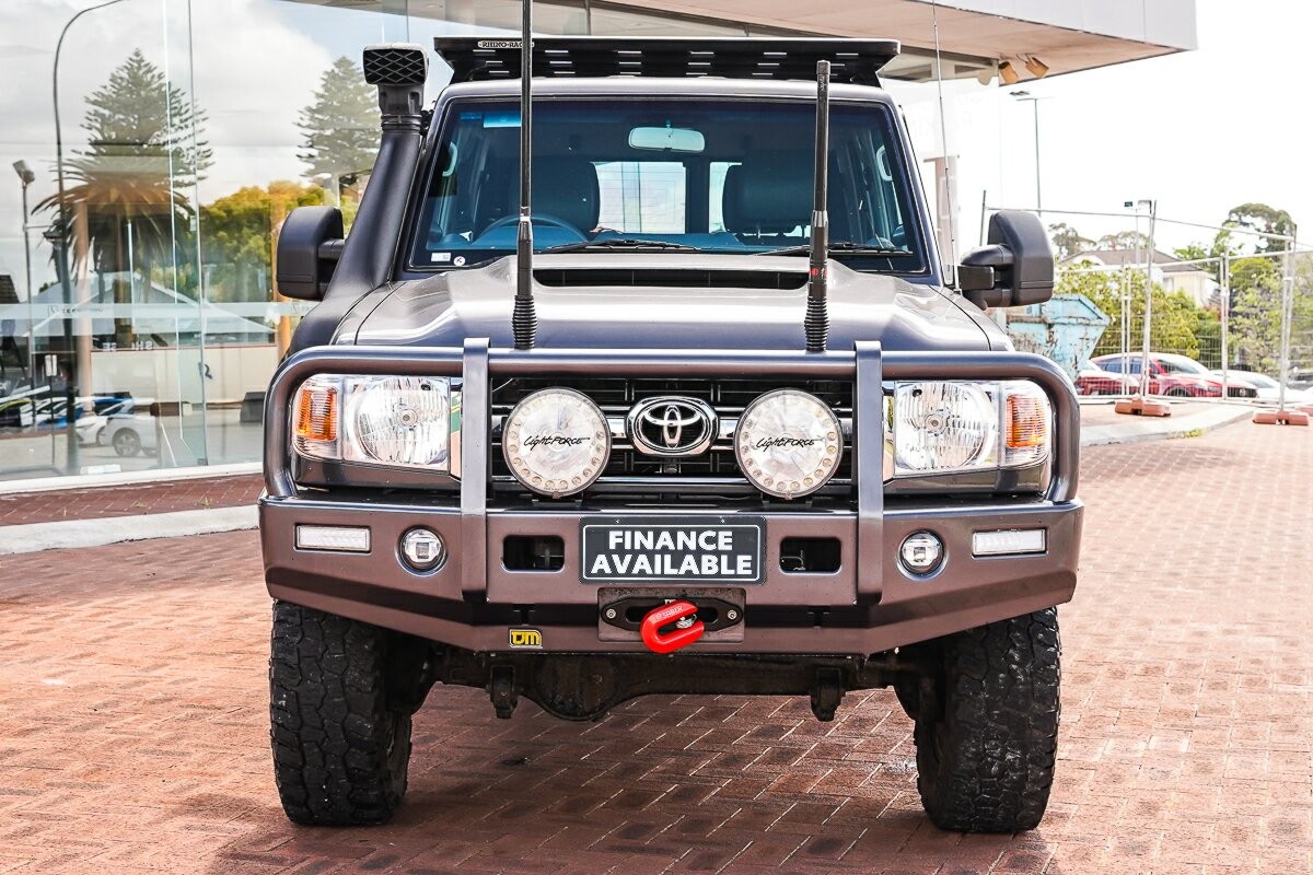 Toyota Landcruiser image 3