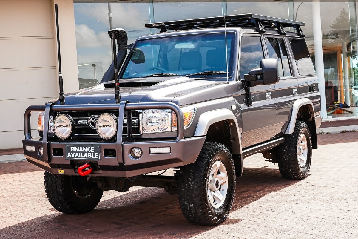 Toyota Landcruiser image 4