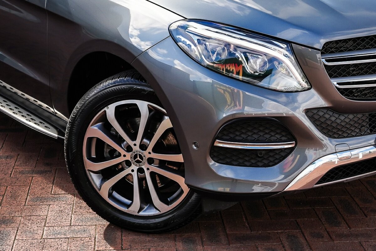 Mercedes Benz Gle-class image 2