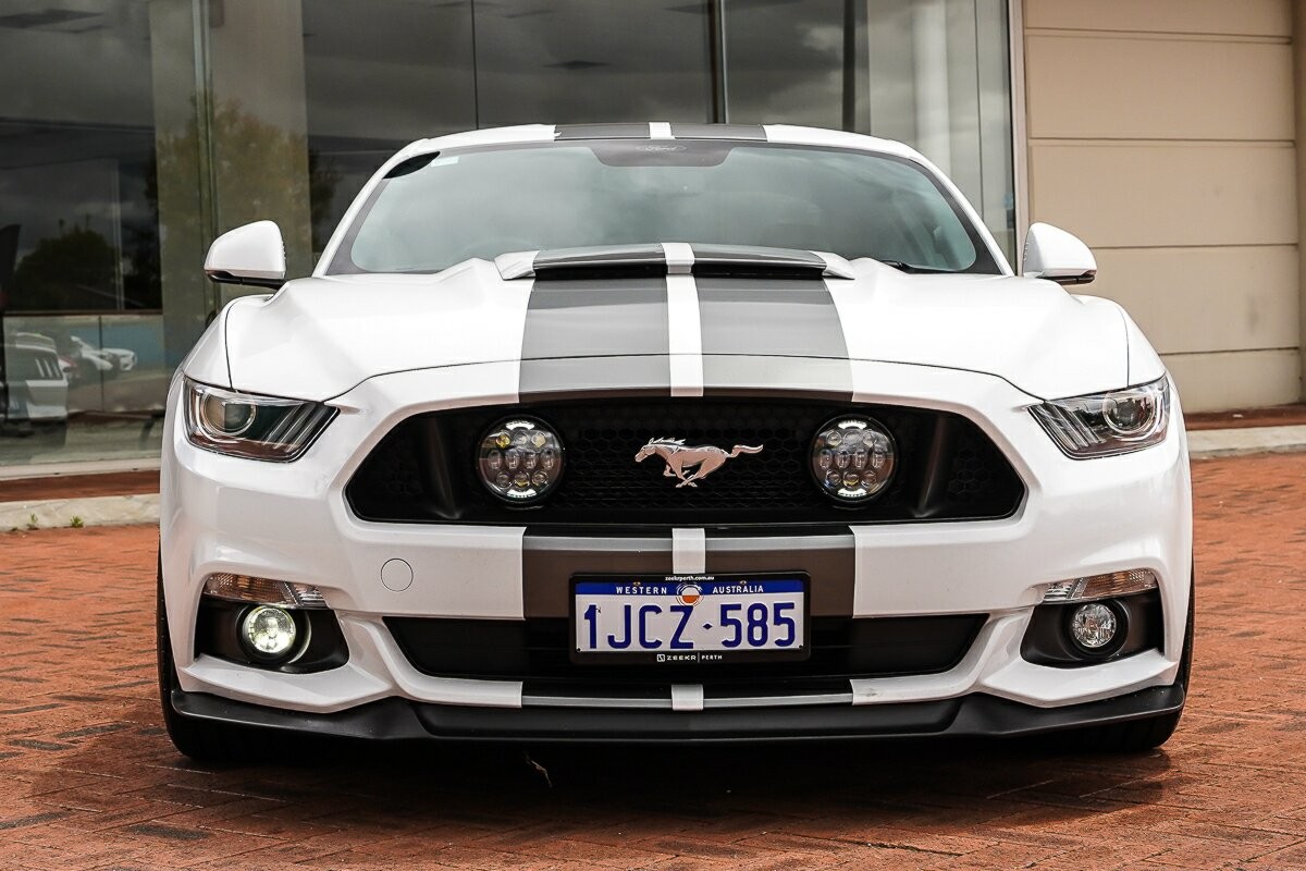 Ford Mustang image 3