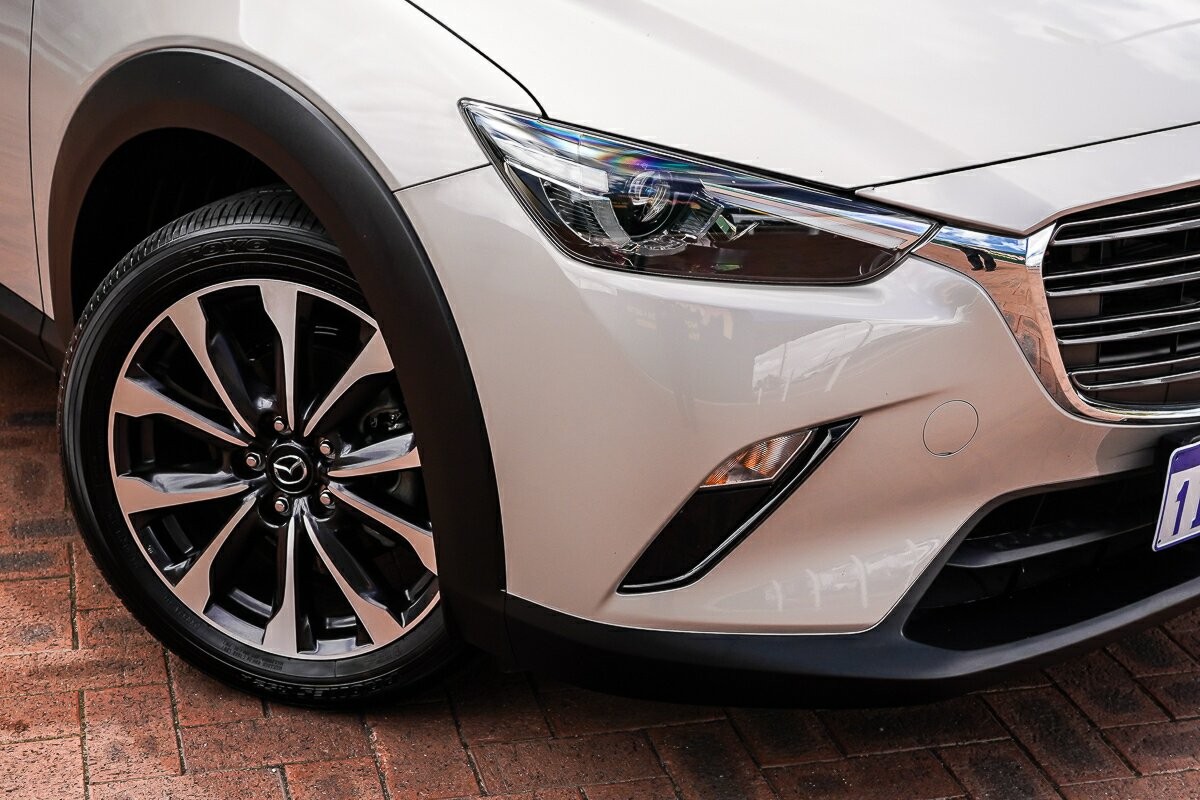 Mazda Cx-3 image 2