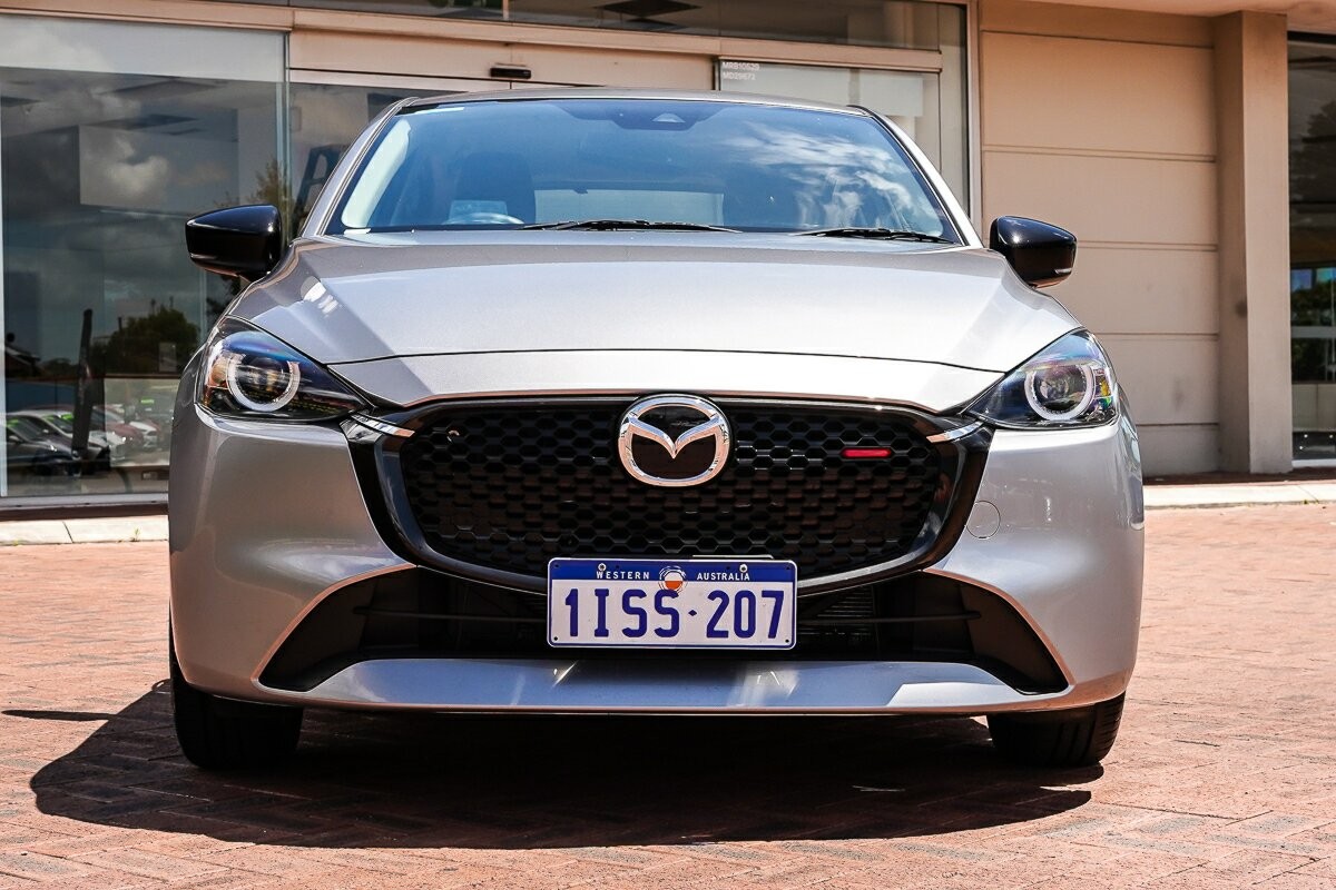 Mazda 2 image 3