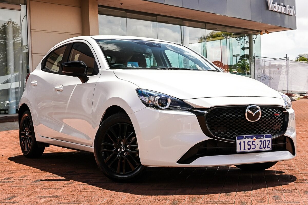 Mazda 2 image 1