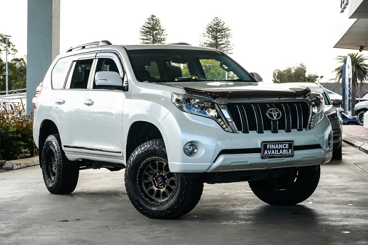Toyota Landcruiser Prado image 1