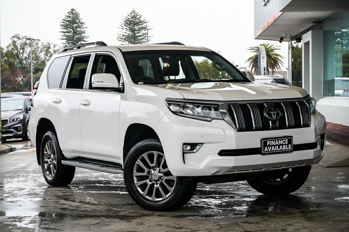 Toyota Landcruiser Prado image 1