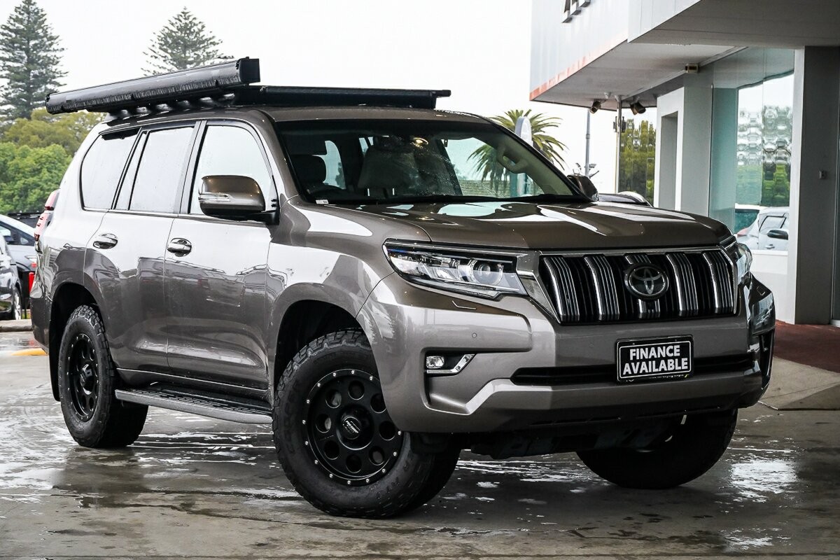 Toyota Landcruiser Prado image 1