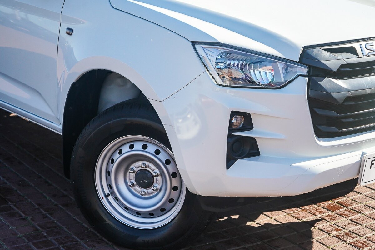 Isuzu D-max image 2
