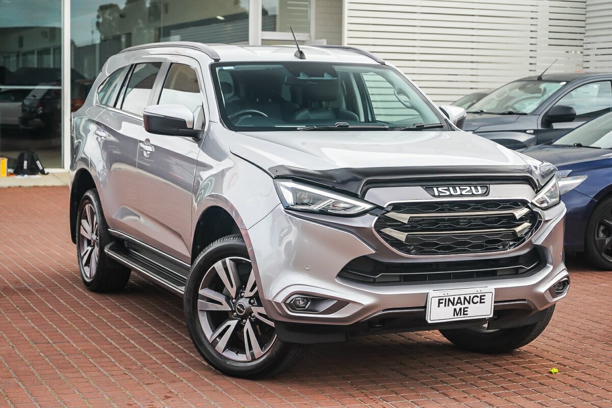 Isuzu Mu-x image 1