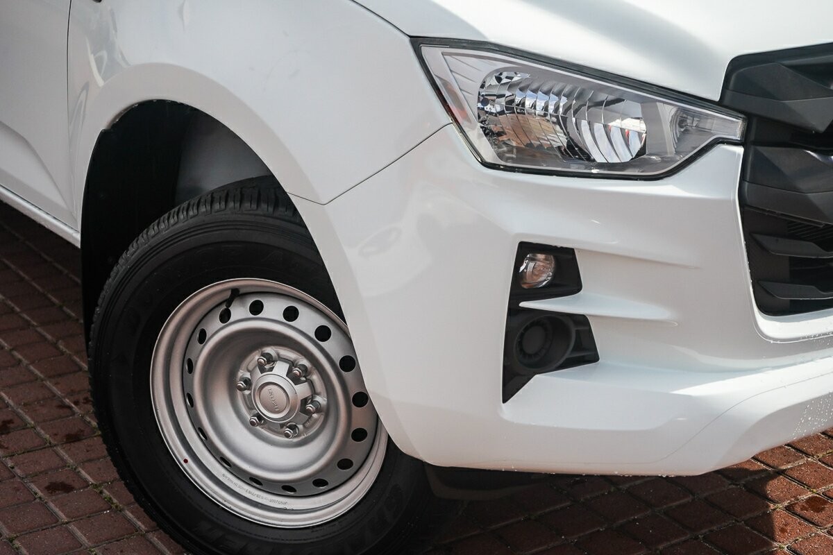 Isuzu D-max image 2