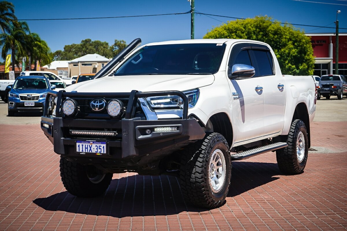 Toyota Hilux image 3