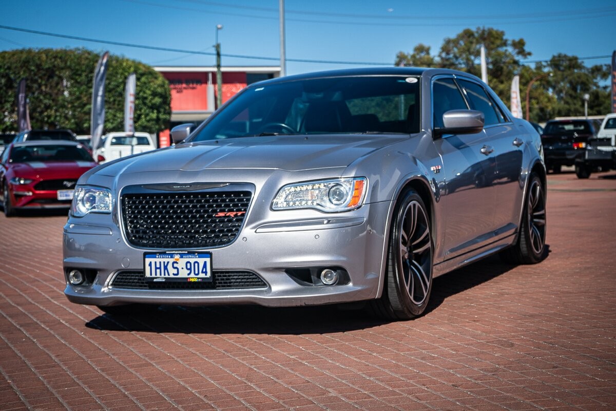 Chrysler 300 image 3