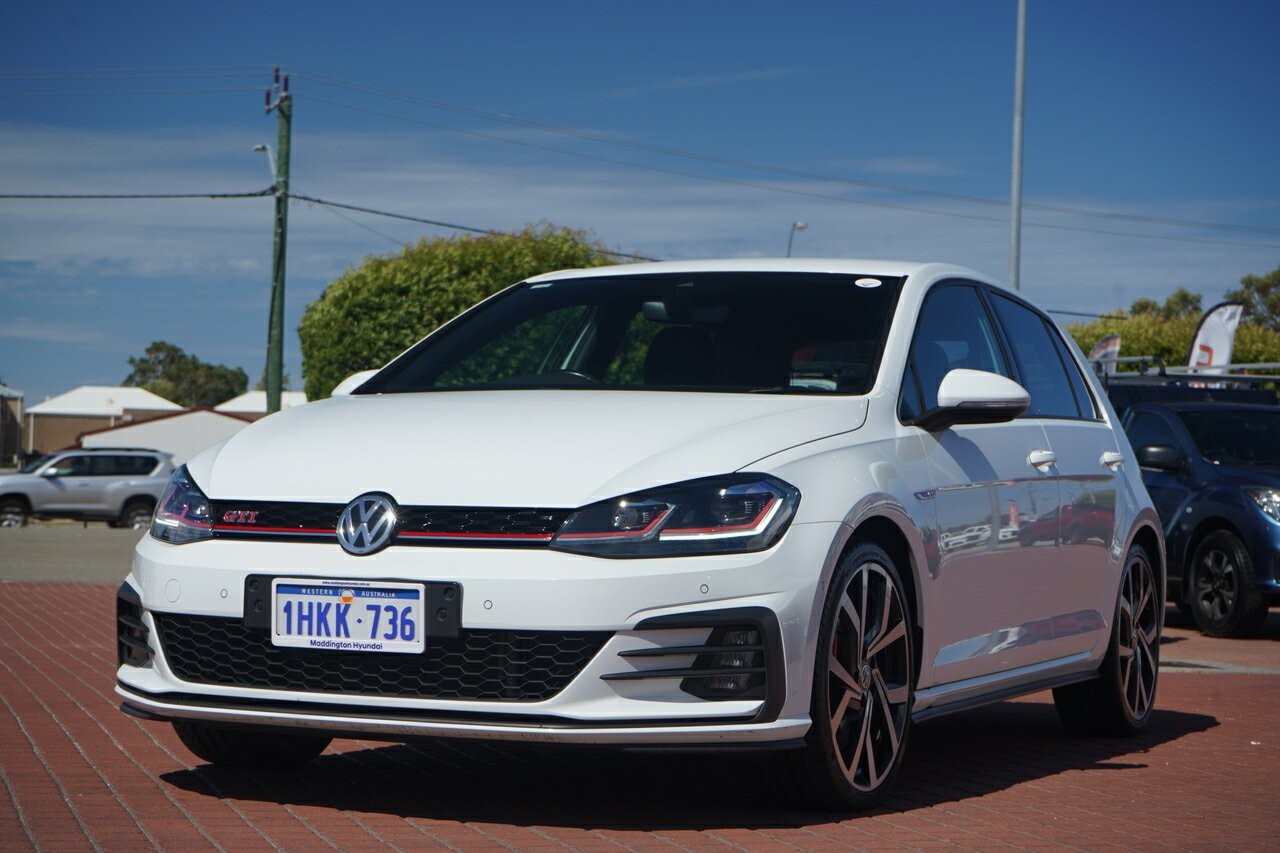 Volkswagen Golf image 3