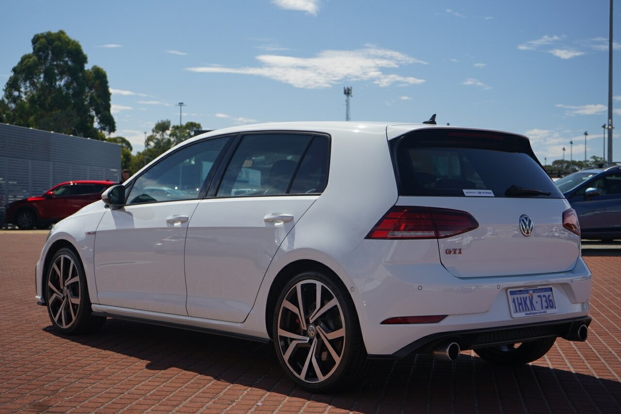 Volkswagen Golf image 4