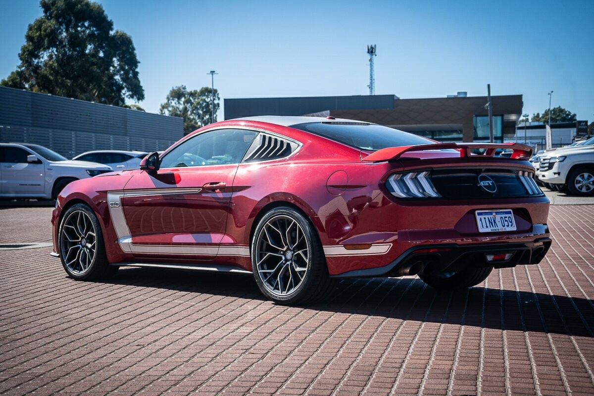 Ford Mustang image 4