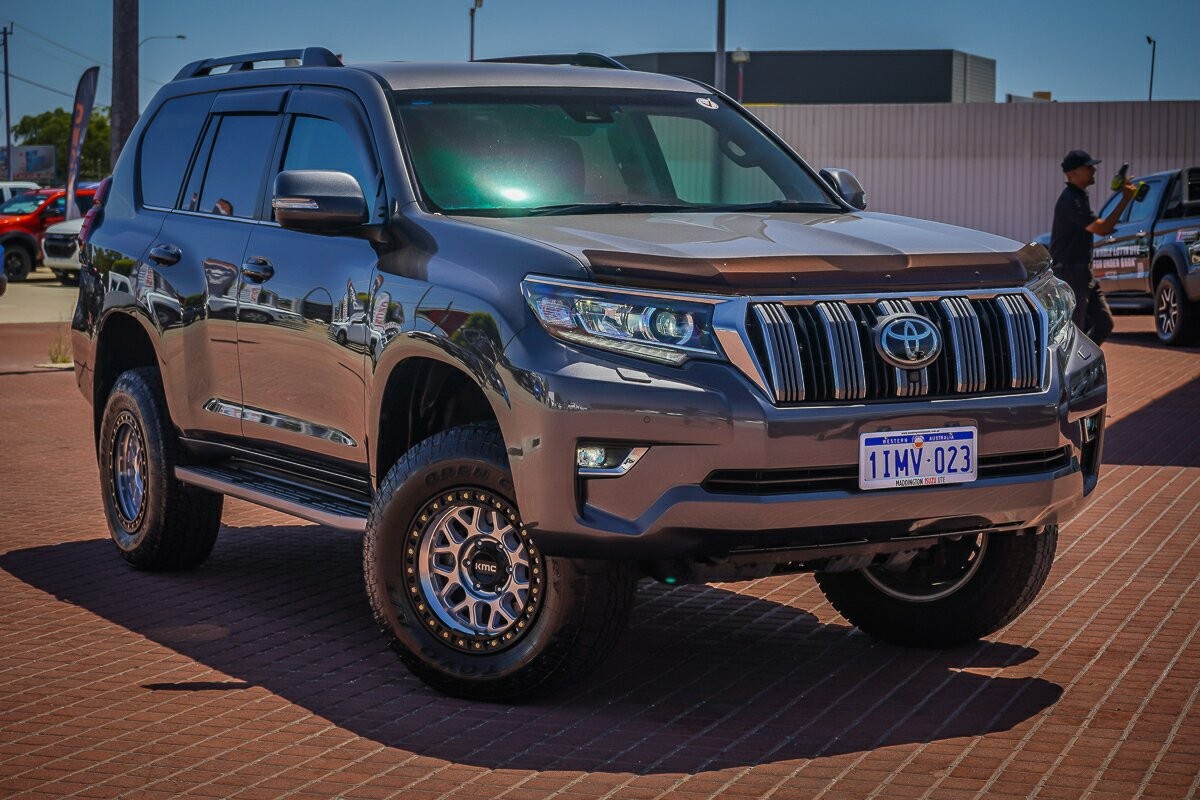 Toyota Landcruiser Prado image 1