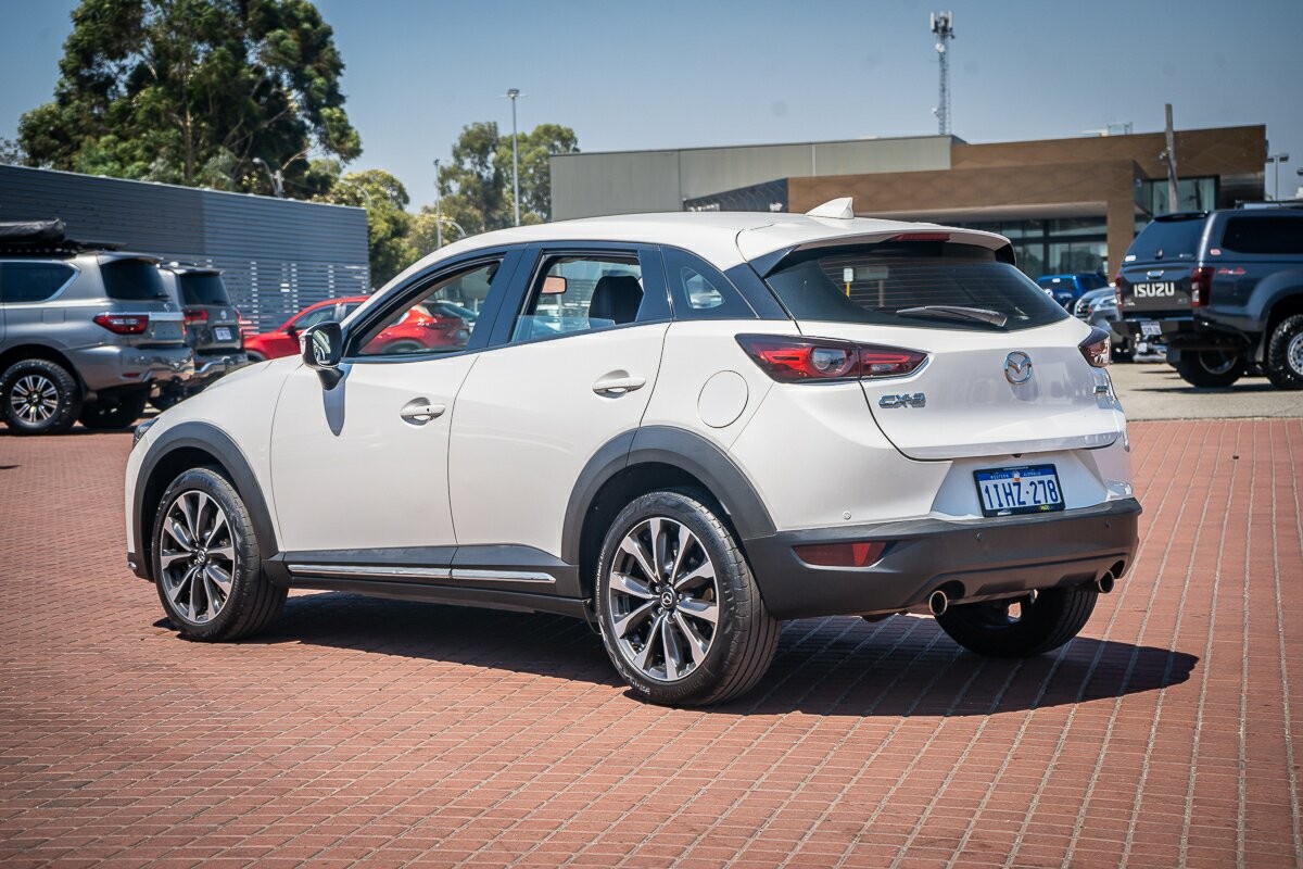 Mazda Cx-3 image 4