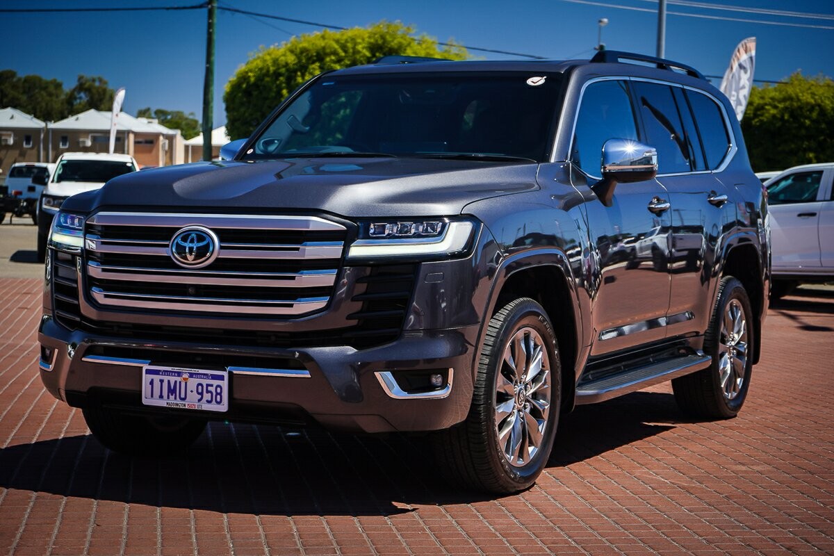 Toyota Landcruiser image 3