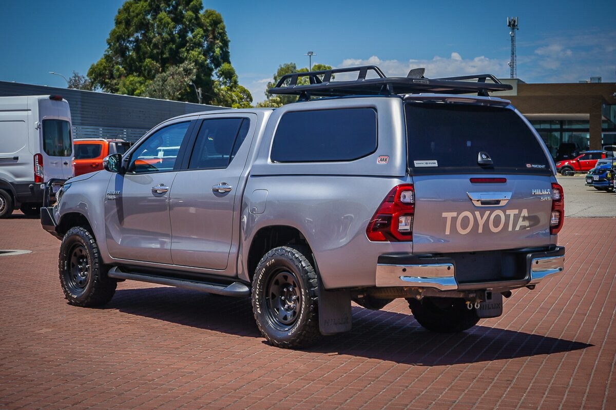 Toyota Hilux image 4