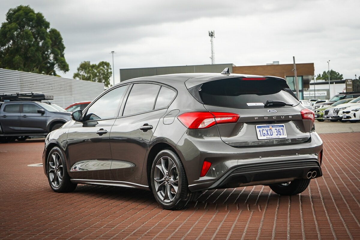 Ford Focus image 4