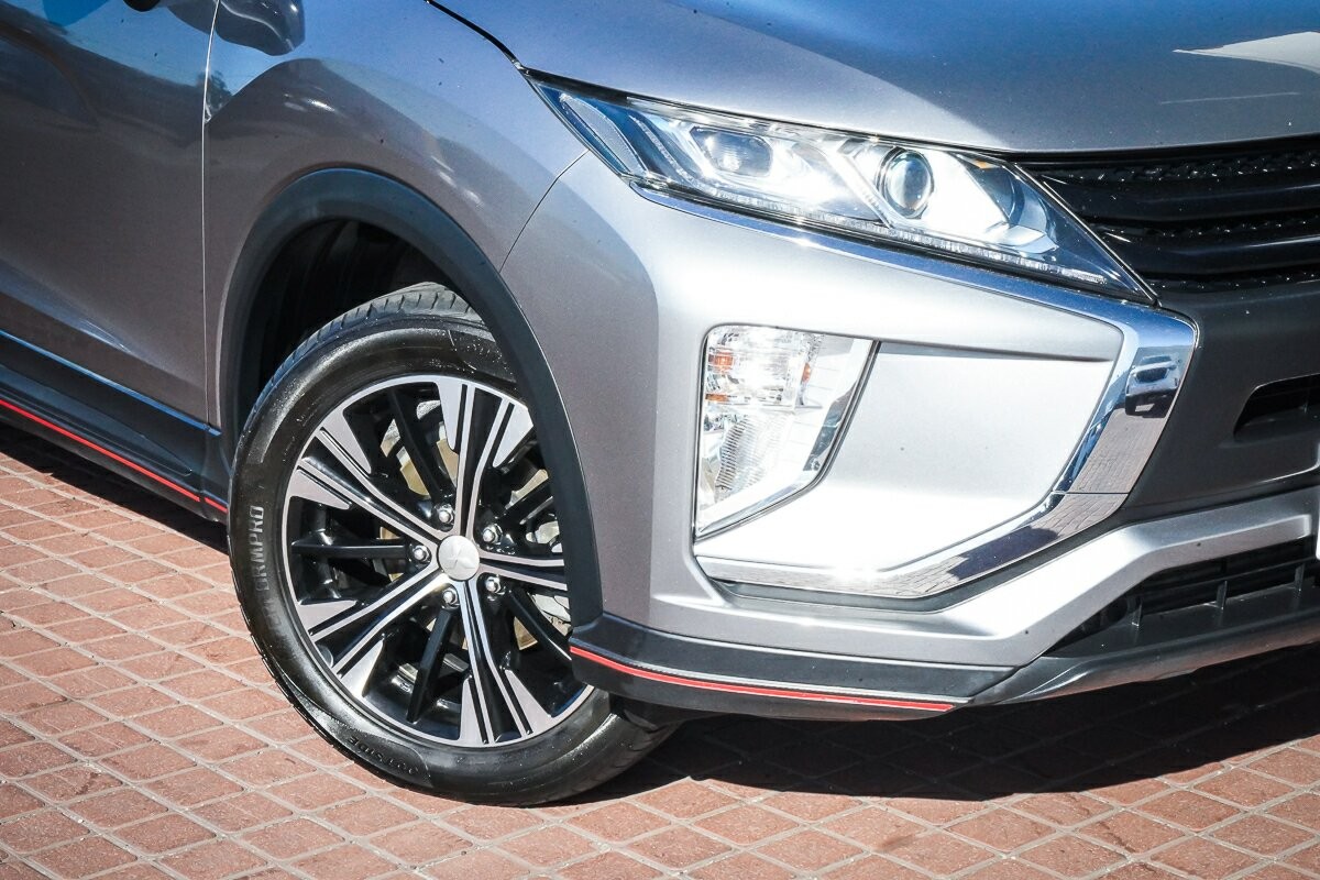 Mitsubishi Eclipse Cross image 2