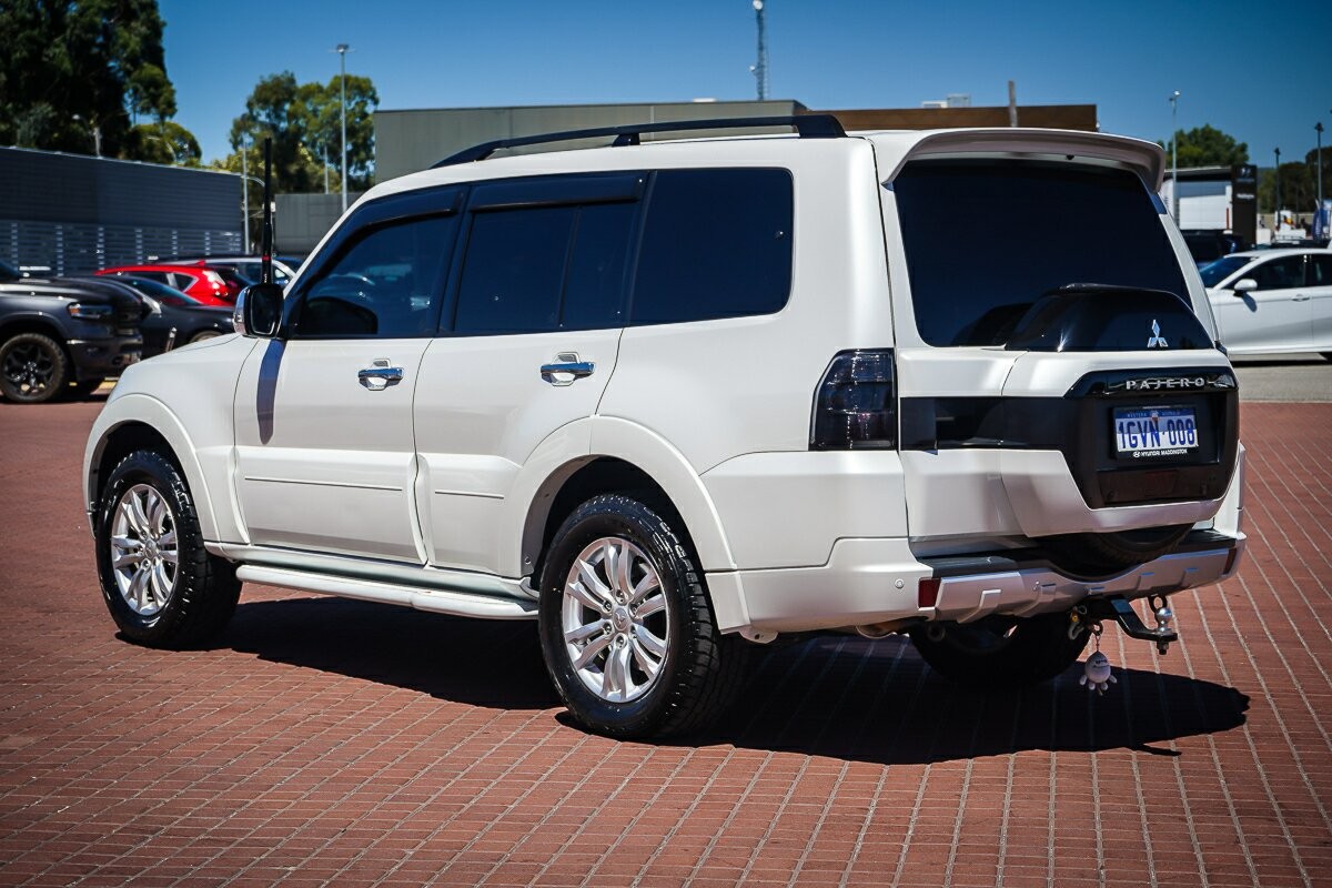 Mitsubishi Pajero image 4