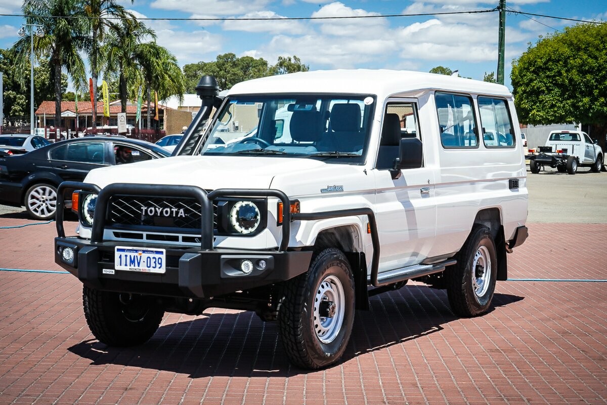 Toyota Landcruiser image 4