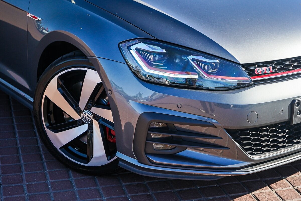Volkswagen Golf image 2