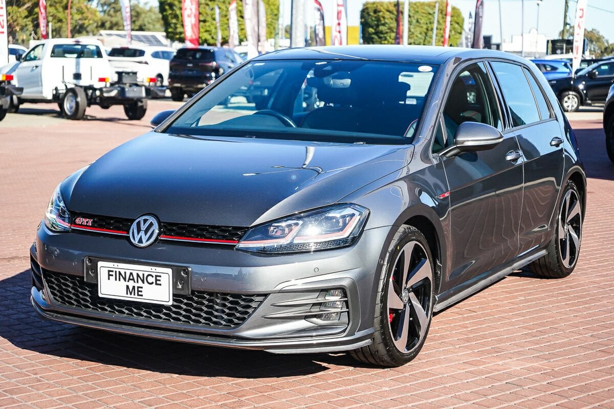 Volkswagen Golf image 4