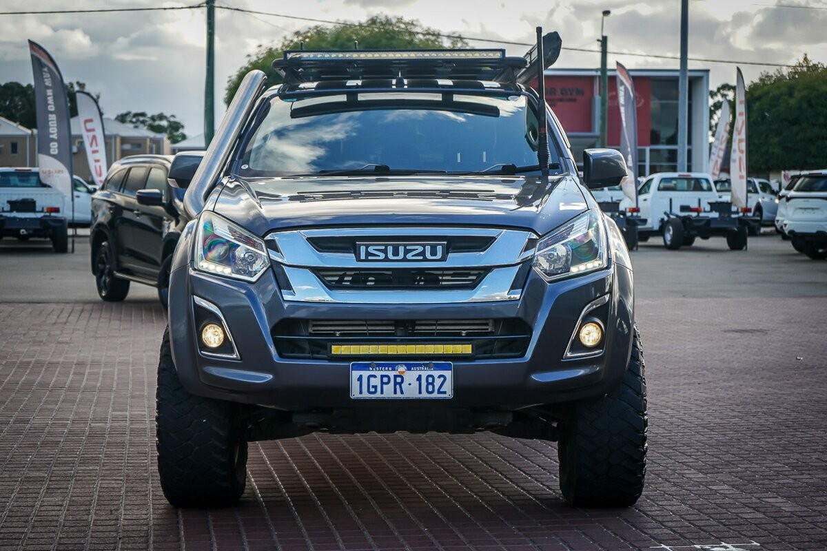 Isuzu D-max image 2