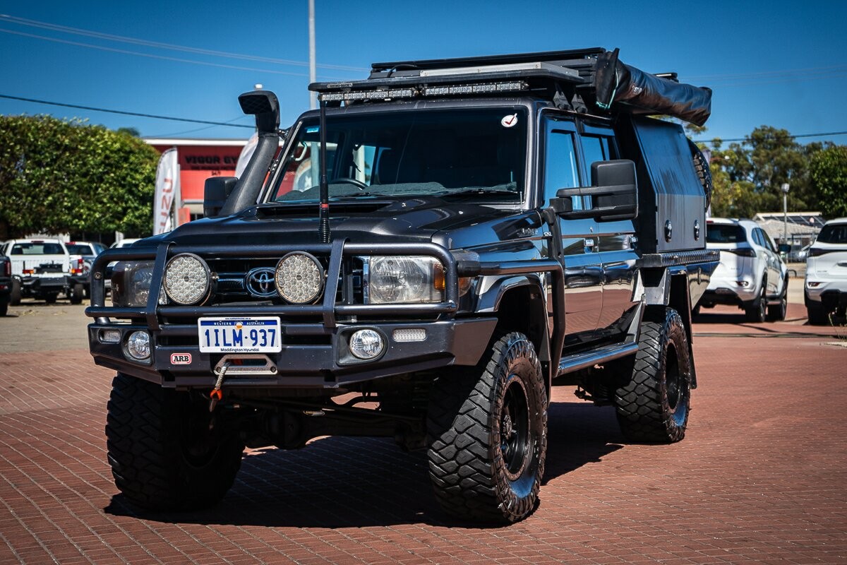 Toyota Landcruiser image 3