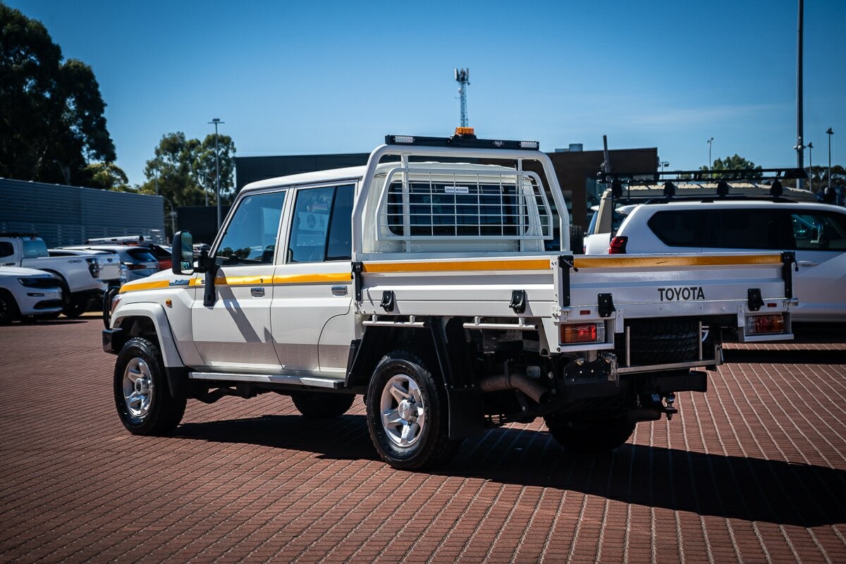 Toyota Landcruiser image 4