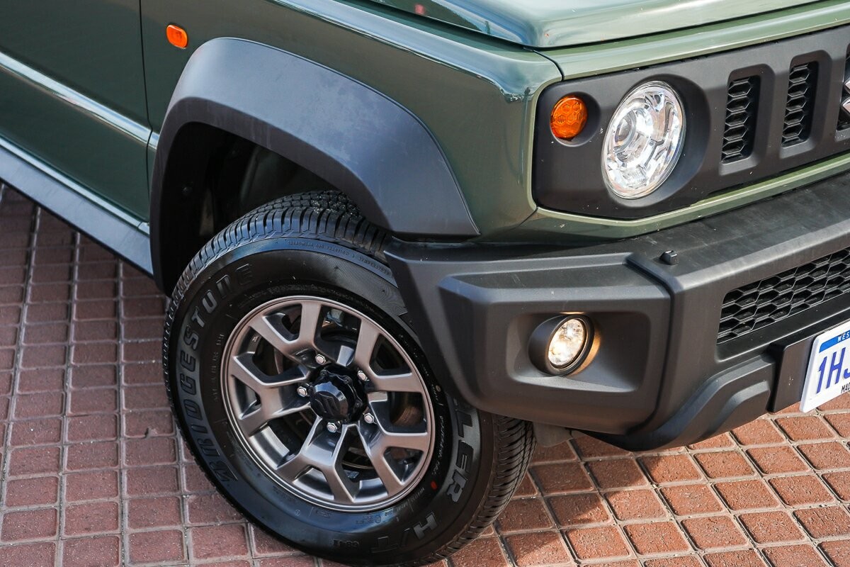 Suzuki Jimny image 2