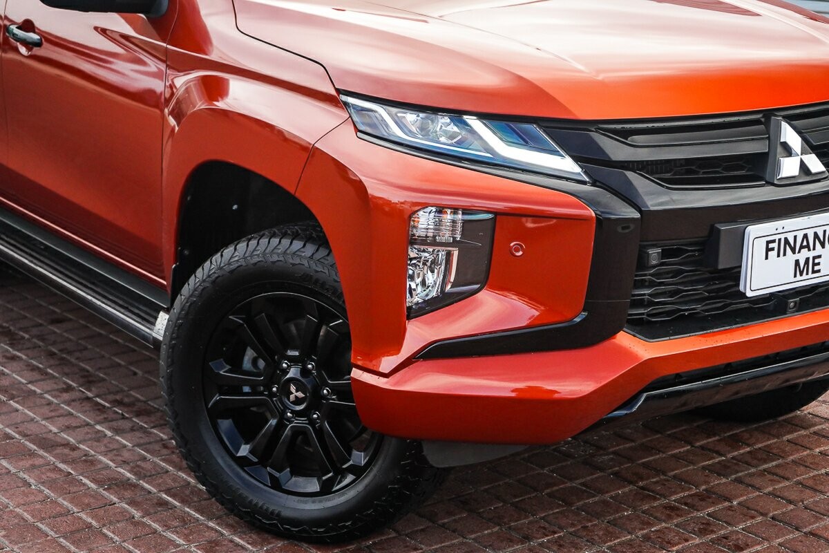 Mitsubishi Triton image 2