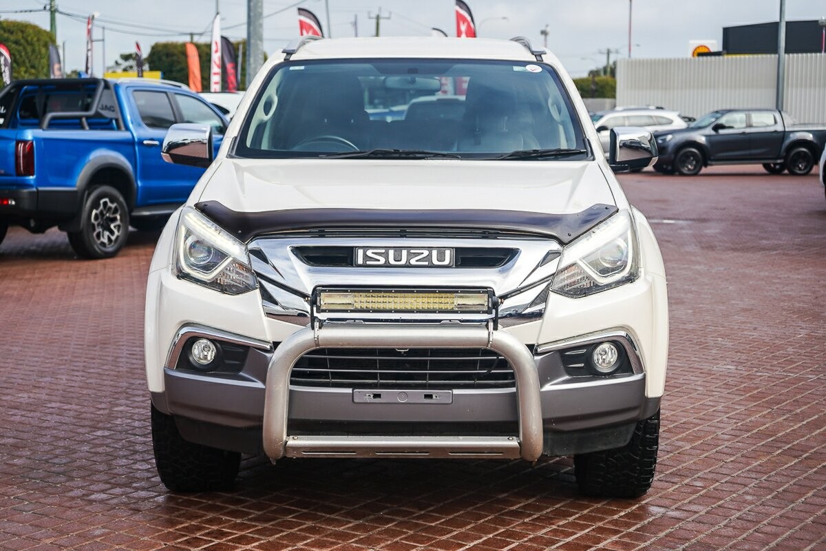 Isuzu Mu-x image 3