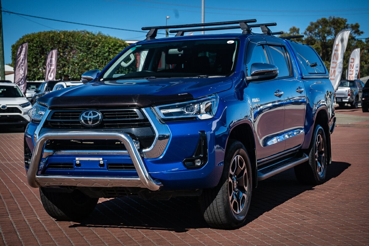 Toyota Hilux image 3