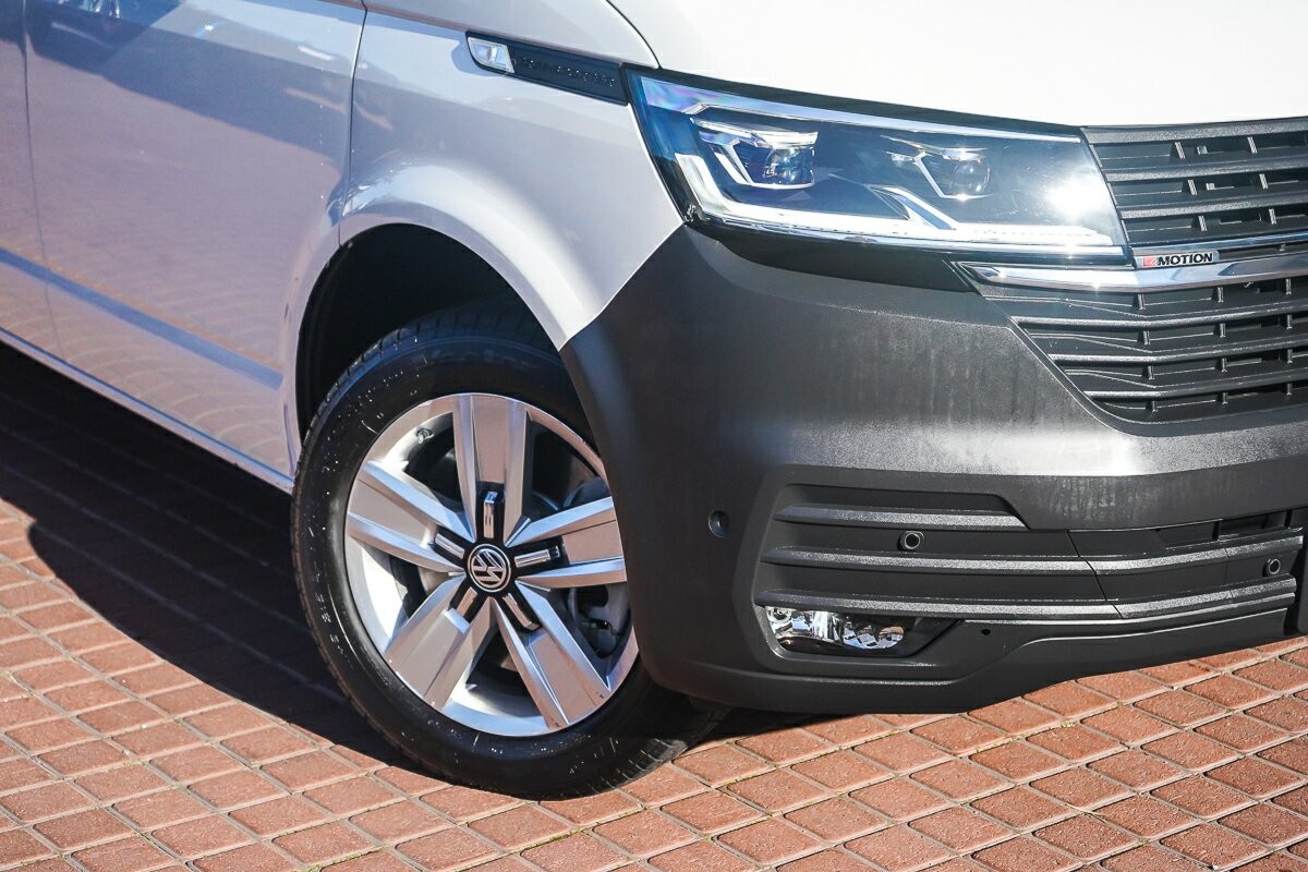 Volkswagen Transporter image 2