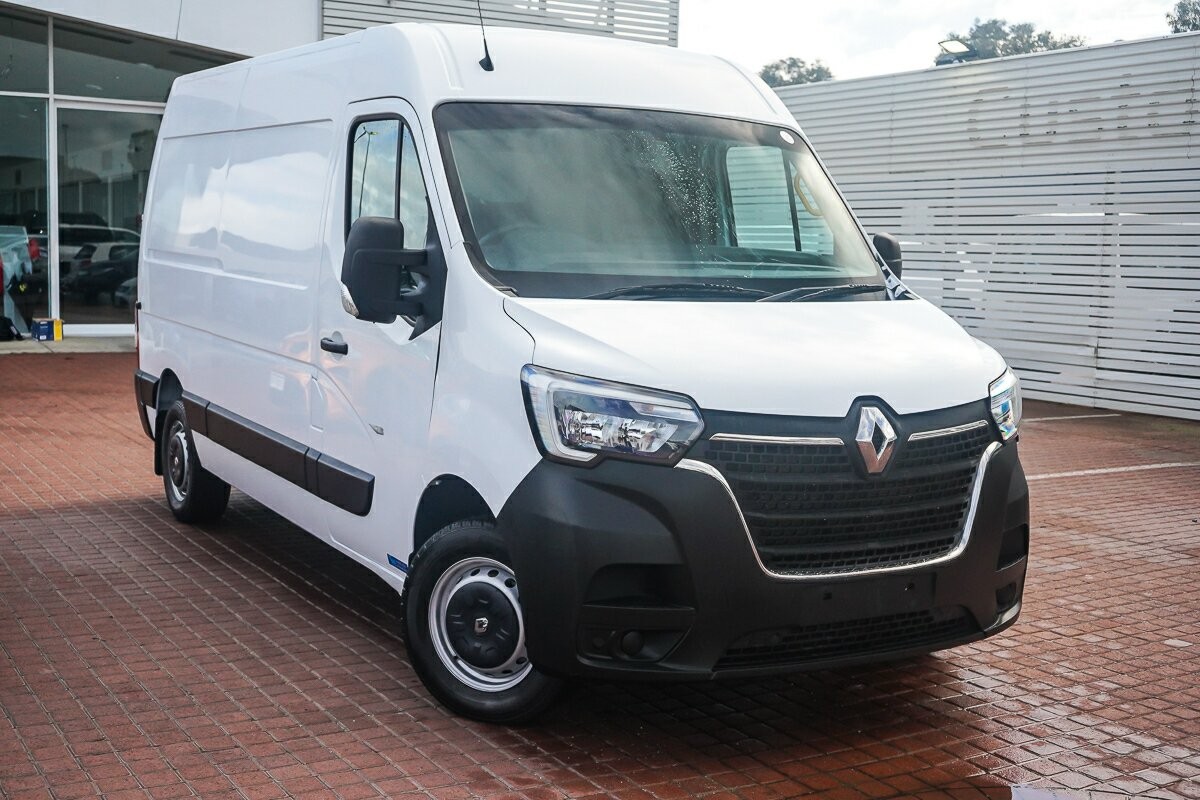 Renault Master image 1
