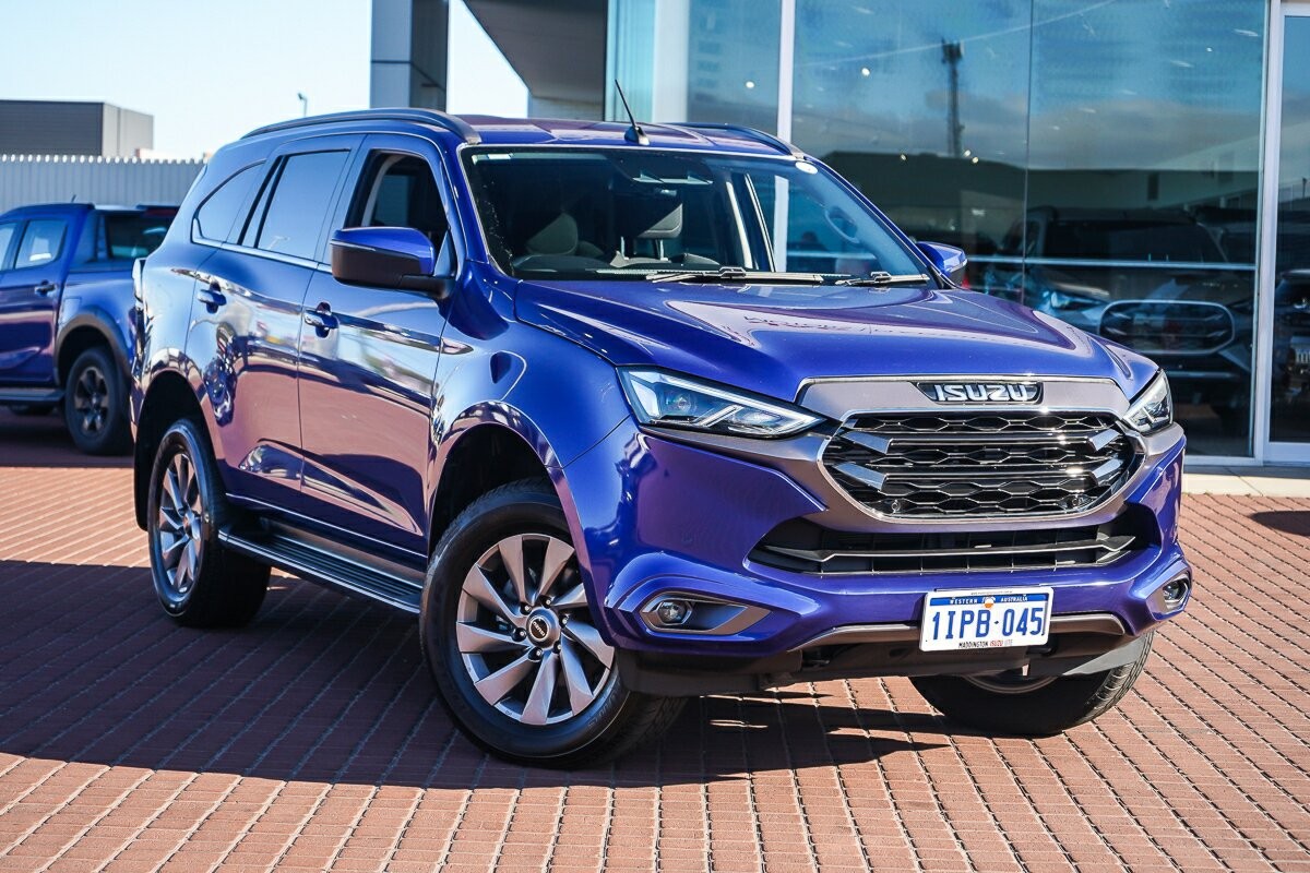 Isuzu Mu-x image 1