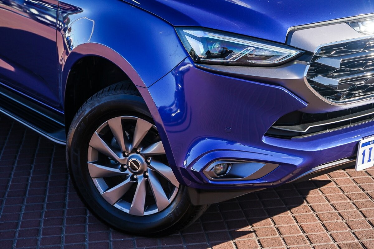 Isuzu Mu-x image 2