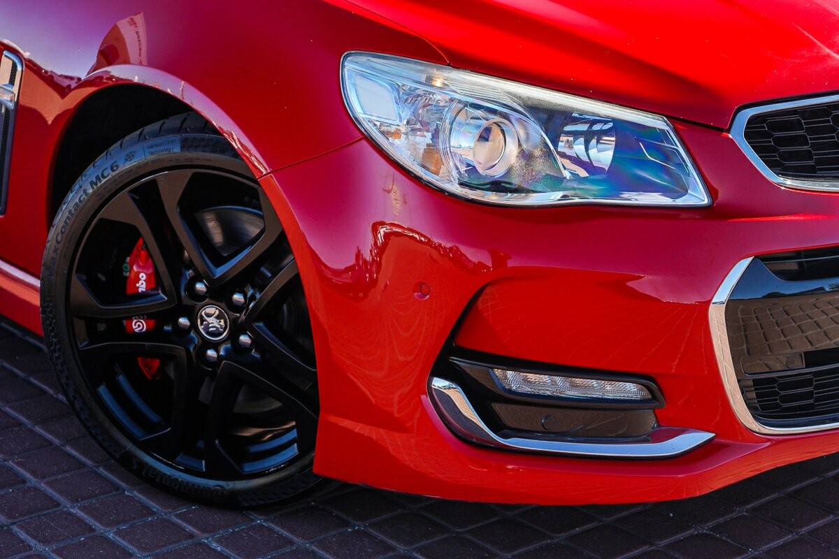 Holden Commodore image 2