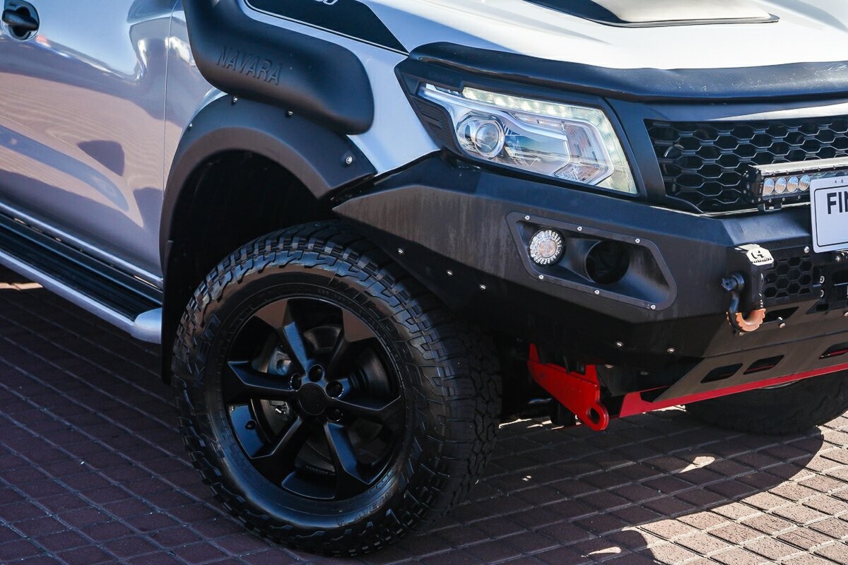Nissan Navara image 2
