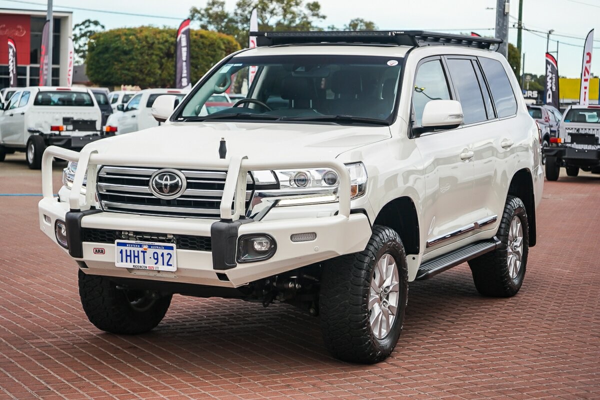 Toyota Landcruiser image 4