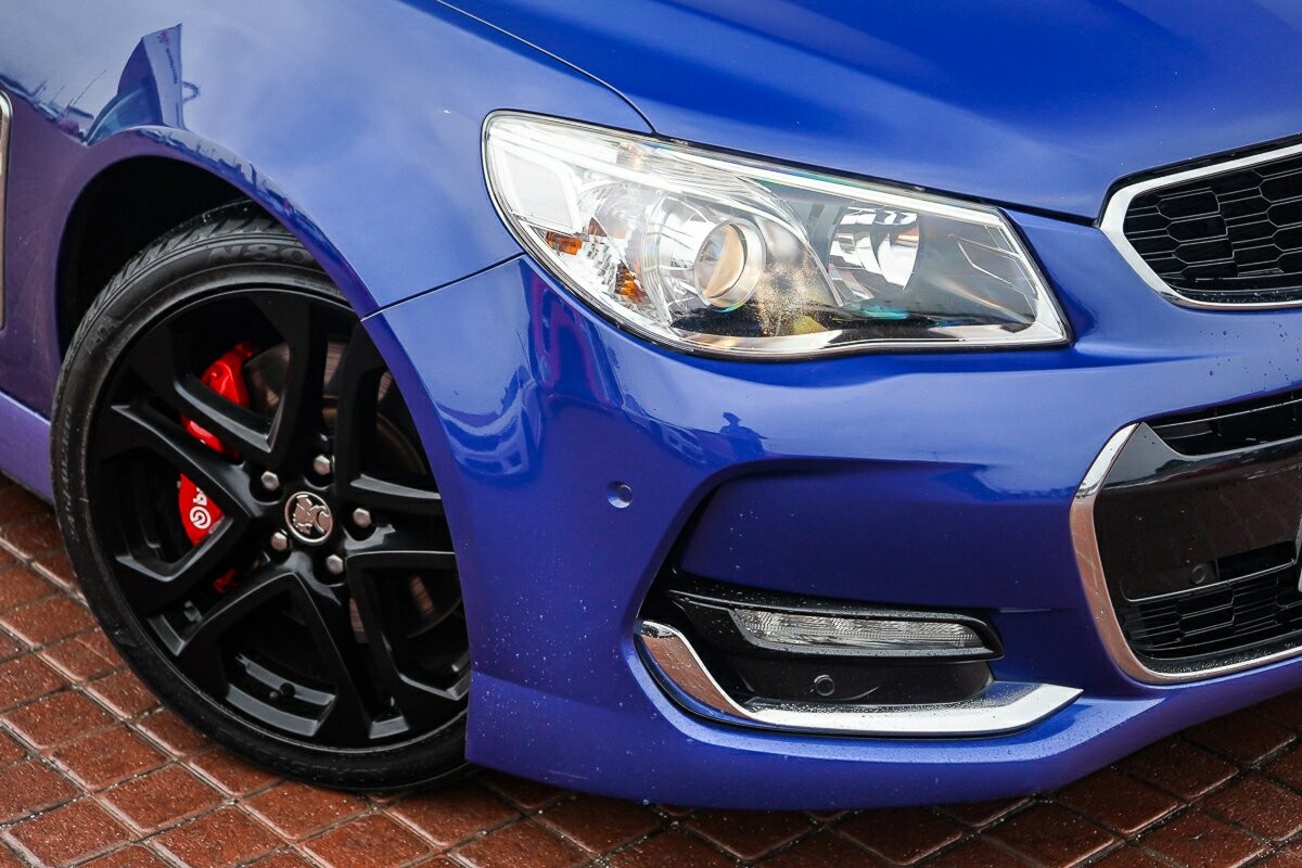 Holden Commodore image 2