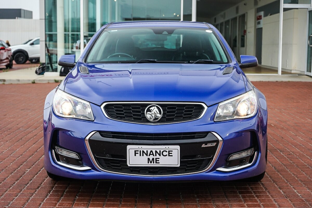 Holden Commodore image 3