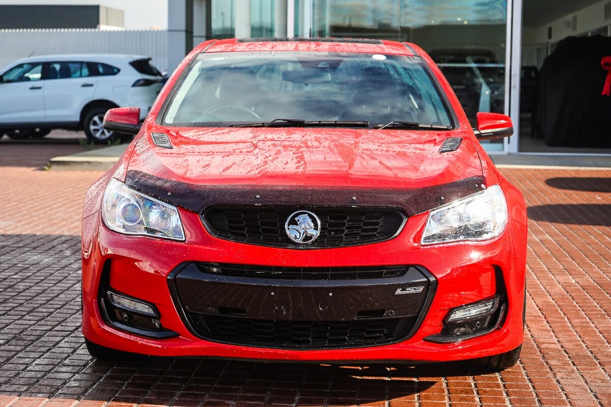 Holden Commodore image 3