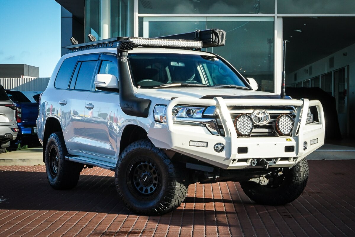 Toyota Landcruiser image 1