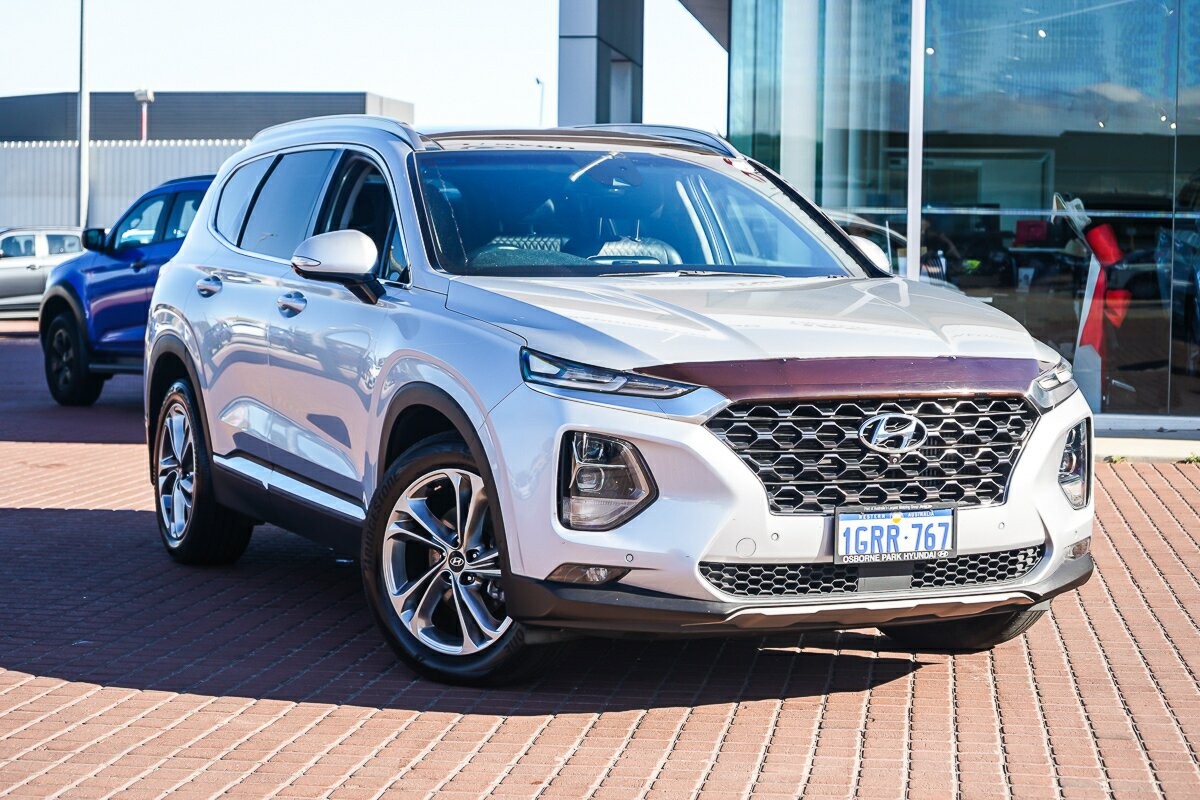 Hyundai Santa Fe image 1