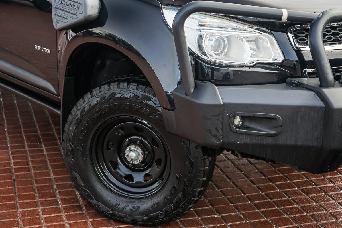 Holden Colorado image 2